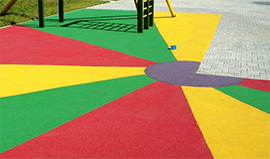 Play King sells and installs Everlast Rubber Mulch, playground safe for kids, durable and environmentally friendly.